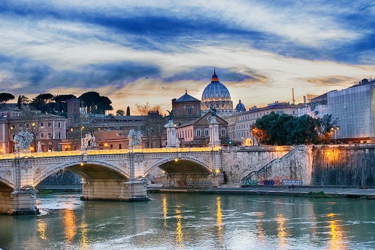tiber bridge 2263361 1280 2