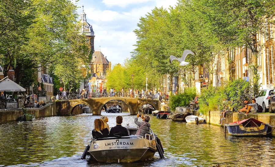 amsterdam canal 2681853 1280