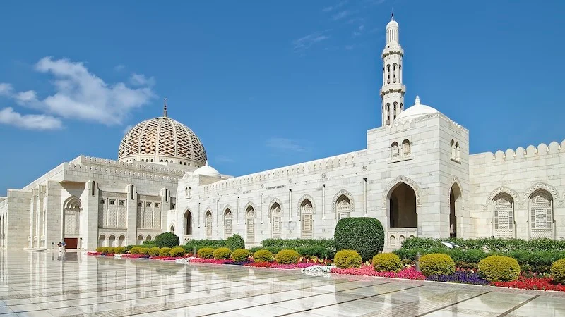 oman muscat sultan qaboos grand mosque