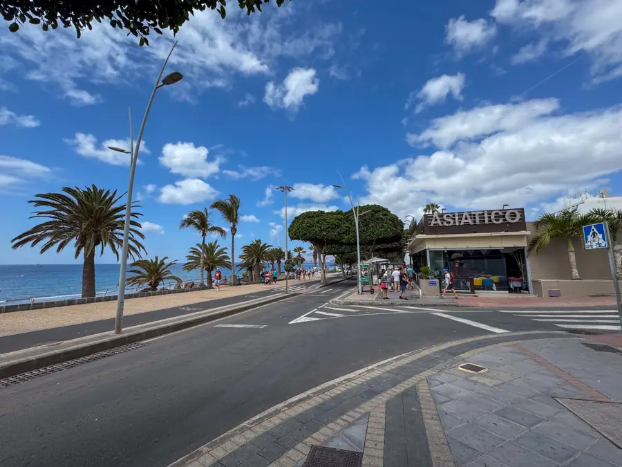 Kada putovati na Lanzarote? Vrijeme po mjesecima, temperatura mora i najbolje doba godine 8 Puerto del Carmen na Lanzaroteu