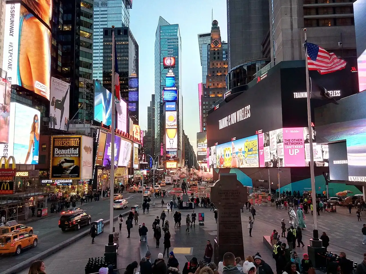 Gdje odsjesti u New Yorku? Najbolji kvartovi za prvi posjet 7 Times Square u New Yorku tijekom mog putovanja